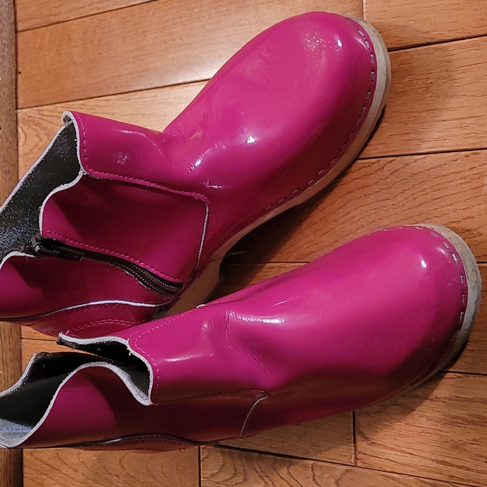 Hanna Andersson Patent Leather Bootie Clogs